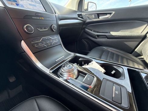 Used 2019 Ford Edge SEL w/ Equipment Group 201A image 20