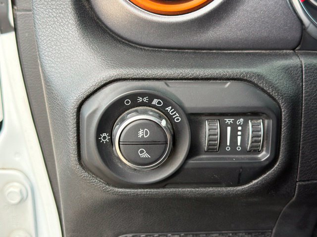Used 2021 Jeep Gladiator Mojave AWD/4WD image 32
