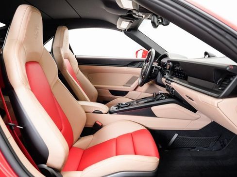 Used 2022 Porsche 911 Carrera GTS image 28