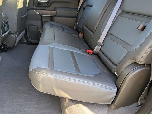 Used 2023 GMC Sierra 2500 Denali w/ Denali Ultimate Package image 15