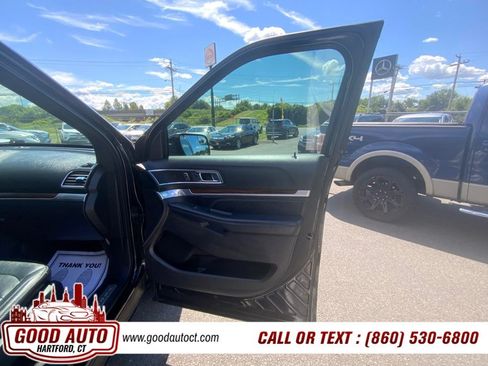 Used 2018 Ford Explorer Limited AWD/4WD image 13