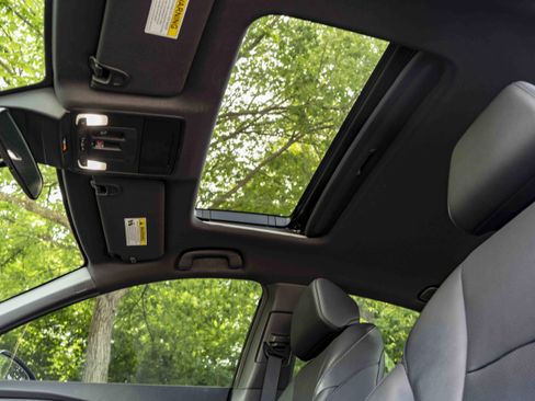 Used 2023 Honda Accord Sport image 35