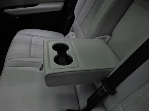 Used 2024 Cadillac Lyriq Luxury RWD image 20