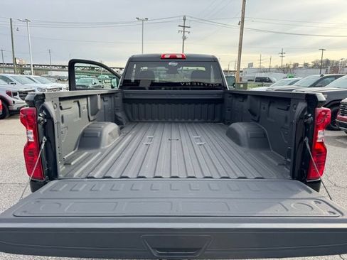 Used 2025 Chevrolet Silverado 3500 W/T AWD/4WD image 10