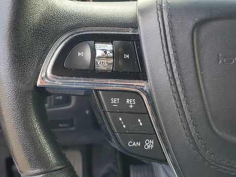Used 2019 Lincoln Continental Premiere image 16