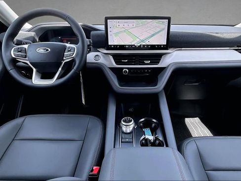 New 2026 Ford Explorer Active AWD/4WD image 5