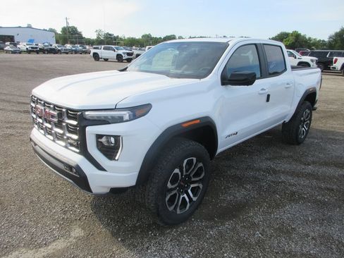 New 2026 GMC Canyon AT4 w/ Technology Plus Package AWD/4WD image 10
