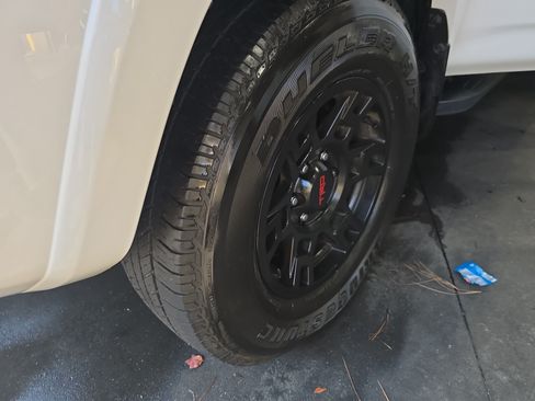 Used 2022 Toyota 4Runner SR5 RWD image 30