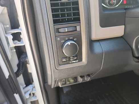 Used 2012 RAM 2500 ST w/ Chrome Appearance Group RWD image 19