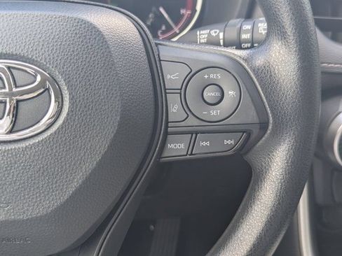 Used 2023 Toyota RAV4 XLE FWD image 22