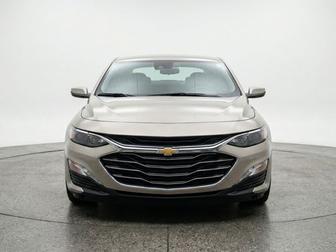 Used 2024 Chevrolet Malibu LT FWD image 2