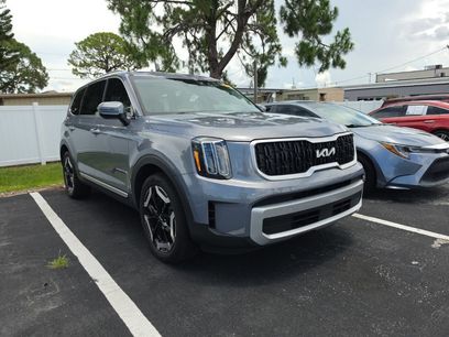Used 2024 Kia Telluride EX