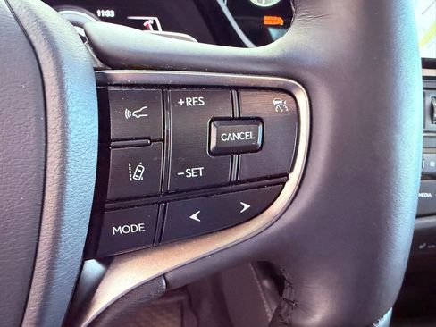 Certified 2025 Lexus ES 300h Ultra Luxury w/ Accessory Package (Z1) image 24