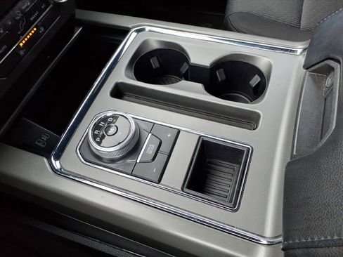 Used 2020 Ford Expedition XLT image 11