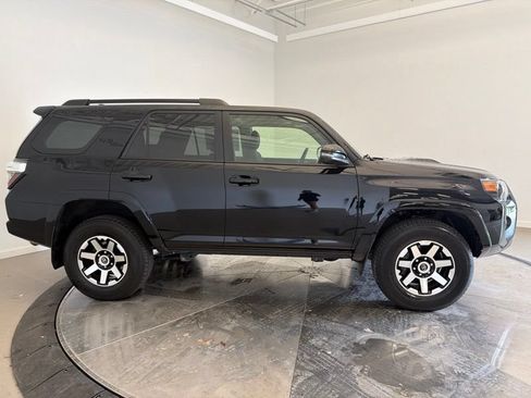 Used 2023 Toyota 4Runner TRD Off-Road Premium w/ Moonroof Package AWD/4WD image 2