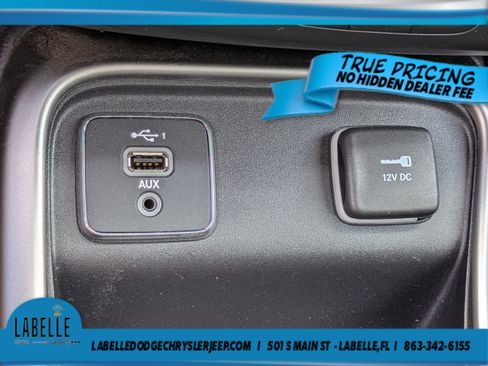 Used 2021 Jeep Compass Latitude FWD image 30