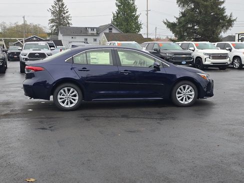 New 2026 Toyota Corolla XLE image 7