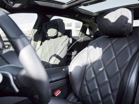 Used 2023 Mercedes-Benz Maybach S 680 4MATIC image 43