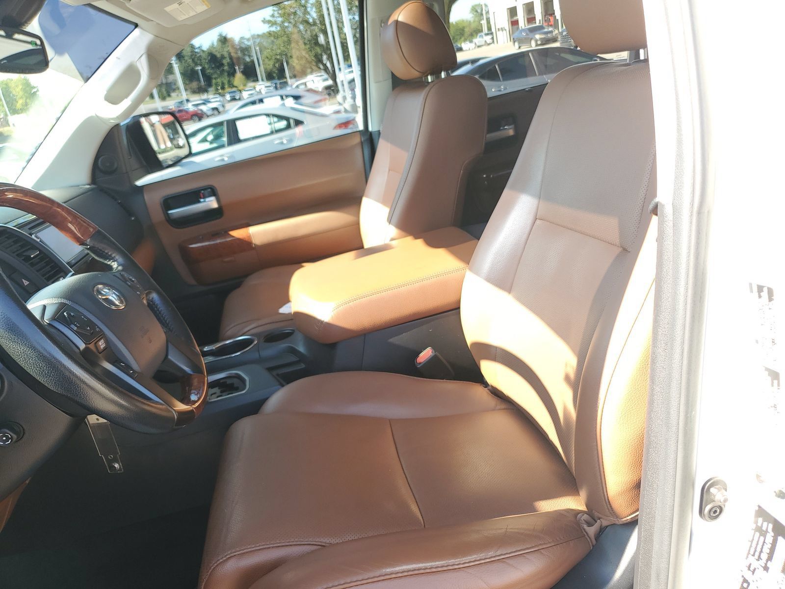 Used 2019 Toyota Sequoia Platinum AWD/4WD image 17