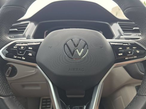 Used 2022 Volkswagen Tiguan SEL R-Line AWD/4WD image 26