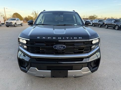 New 2025 Ford Expedition Max Platinum image 2