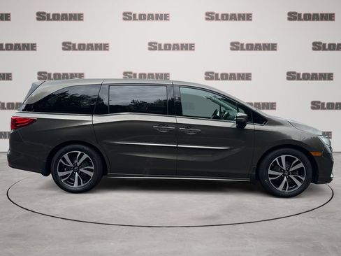 Used 2019 Honda Odyssey Elite image 6