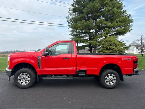 Used 2023 Ford F350 XLT w/ 360-Degree Camera Package AWD/4WD image 2
