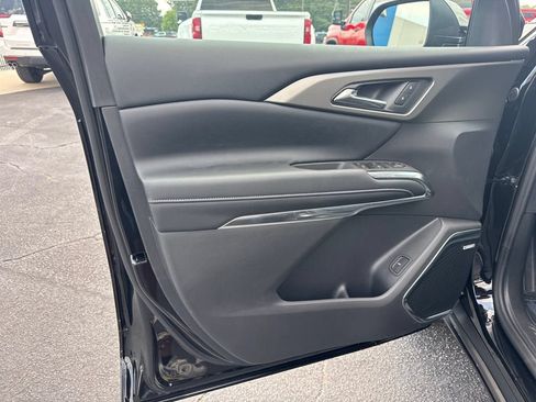 New 2026 Chevrolet Traverse LT w/ Enhanced Driving Package FWD image 11