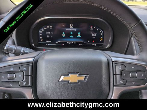 Used 2023 Chevrolet Suburban Premier RWD image 27