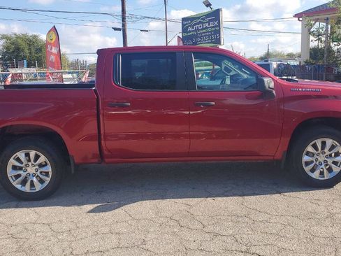 Used 2020 Chevrolet Silverado 1500 Custom w/ Trailering Package image 2