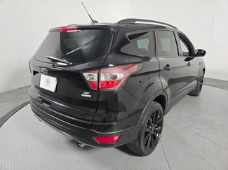 Used 2017 Ford Escape SE w/ Equipment Group 201A FWD video 2