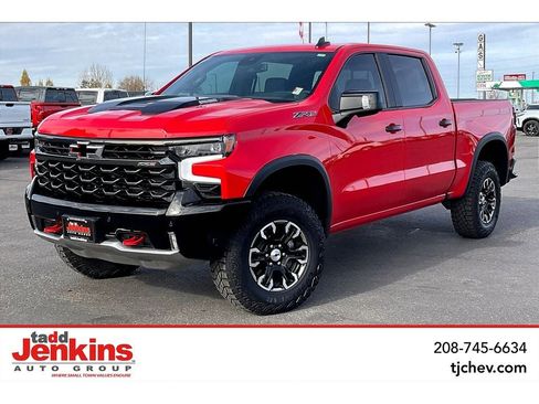Used 2025 Chevrolet Silverado 1500 ZR2 image 1