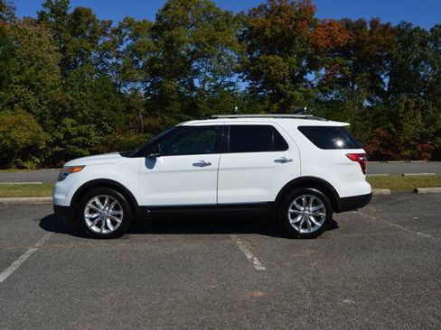 Used 2013 Ford Explorer XLT AWD/4WD image 69
