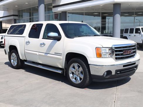Used 2012 GMC Sierra 1500 SLT w/ SLT White Diamond Edition AWD/4WD image 8