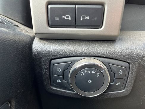 Certified 2020 Ford F350 Lariat image 19