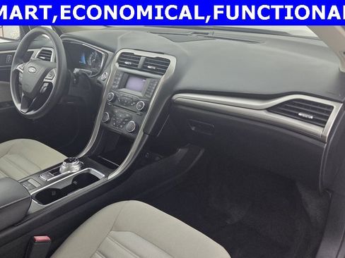 Used 2018 Ford Fusion S image 22