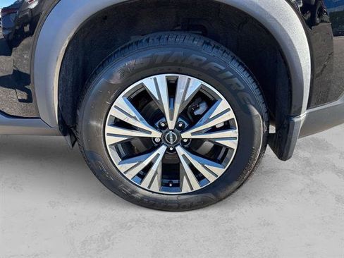 Used 2022 Nissan Rogue SV image 30