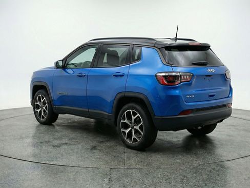 Used 2025 Jeep Compass Limited image 6