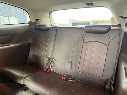 Used 2013 Buick Enclave Premium image 15