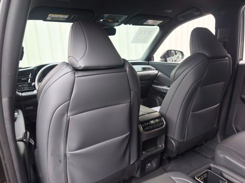 Used 2025 Lexus TX 500h AWD w/ Technology Package image 34