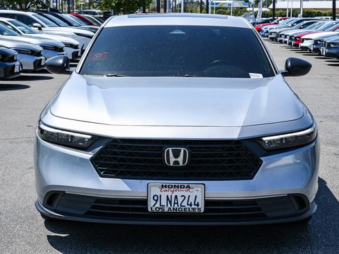 Used 2024 Honda Accord Sport image 2