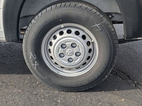 Used 2024 RAM ProMaster 2500 FWD image 13