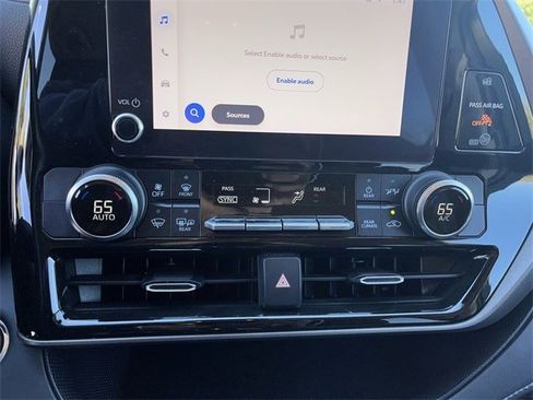 Used 2023 Toyota Highlander LE image 20