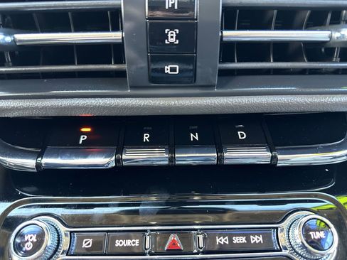 Used 2021 Lincoln Corsair Standard w/ Convenience Package image 27