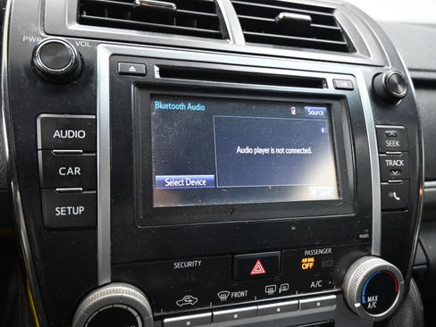 Used 2014 Toyota Camry SE FWD image 28