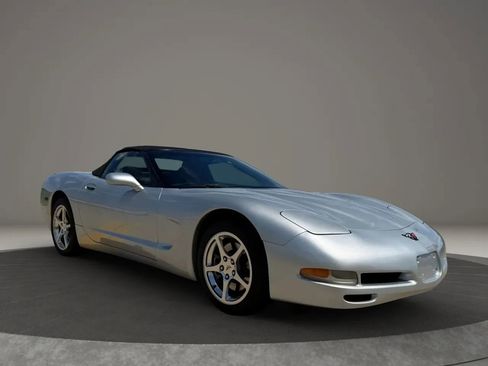 Used 2003 Chevrolet Corvette Convertible w/ Preferred Equipment Group1 RWD image 7
