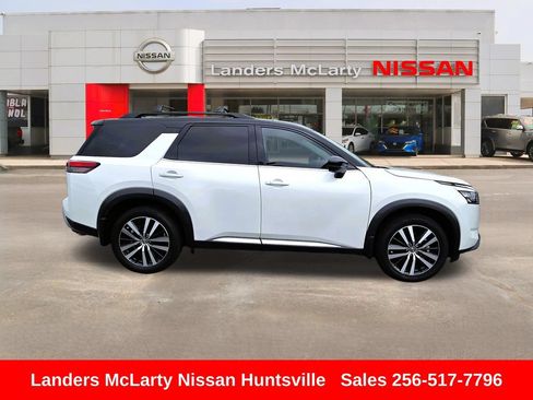 Used 2025 Nissan Pathfinder Platinum w/ Cargo Package FWD image 2