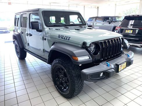 Used 2023 Jeep Wrangler Unlimited w/ Cold Weather Group AWD/4WD image 8