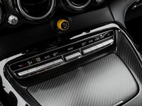 Used 2018 Mercedes-Benz AMG GT R image 27