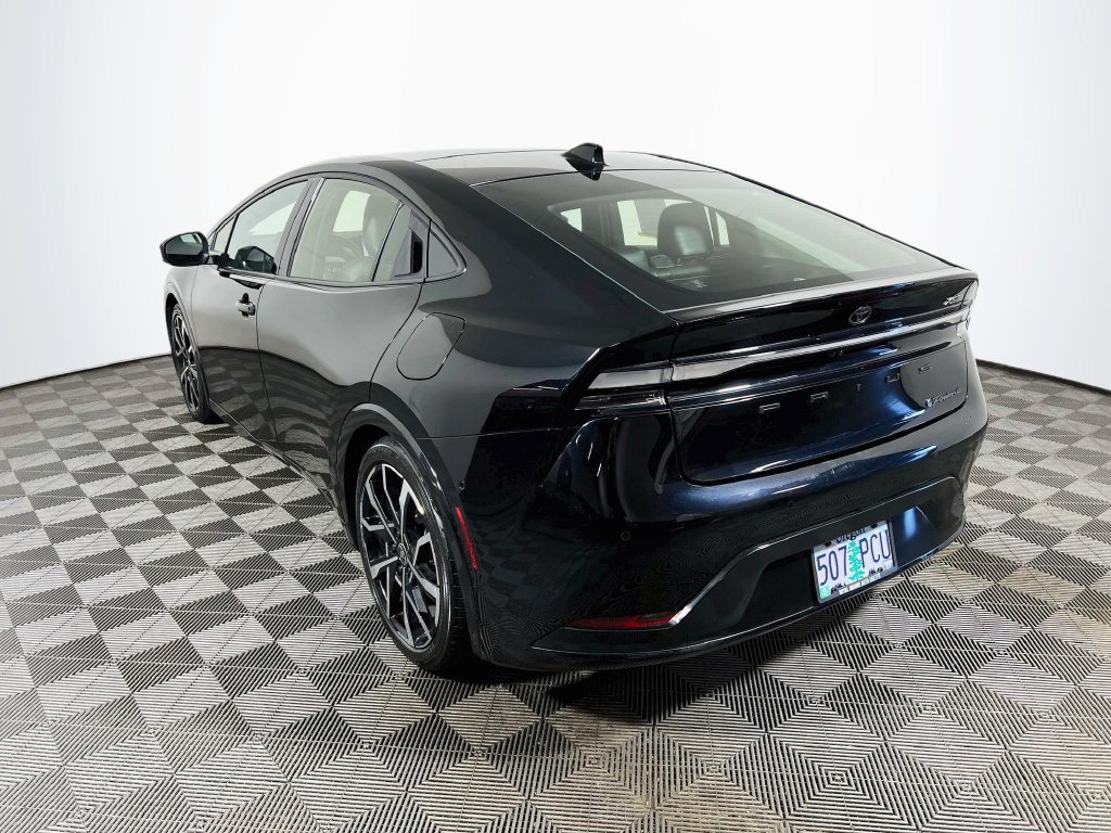 Certified 2023 Toyota Prius Prime Premium w/ Advanced Technology Package FWD image 5